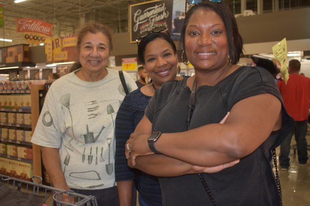gers said they were “amazed” at the quantity of items available at the new H-E-B. Photo by Katherine Anthony