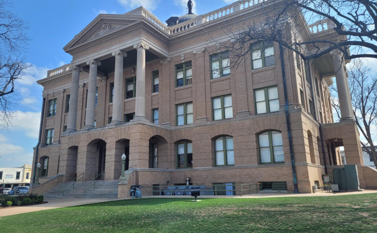 The Williamson County Auditor’s Office is located in the historic Courthouse in the Square. Photo by Nalani Nuylan.
