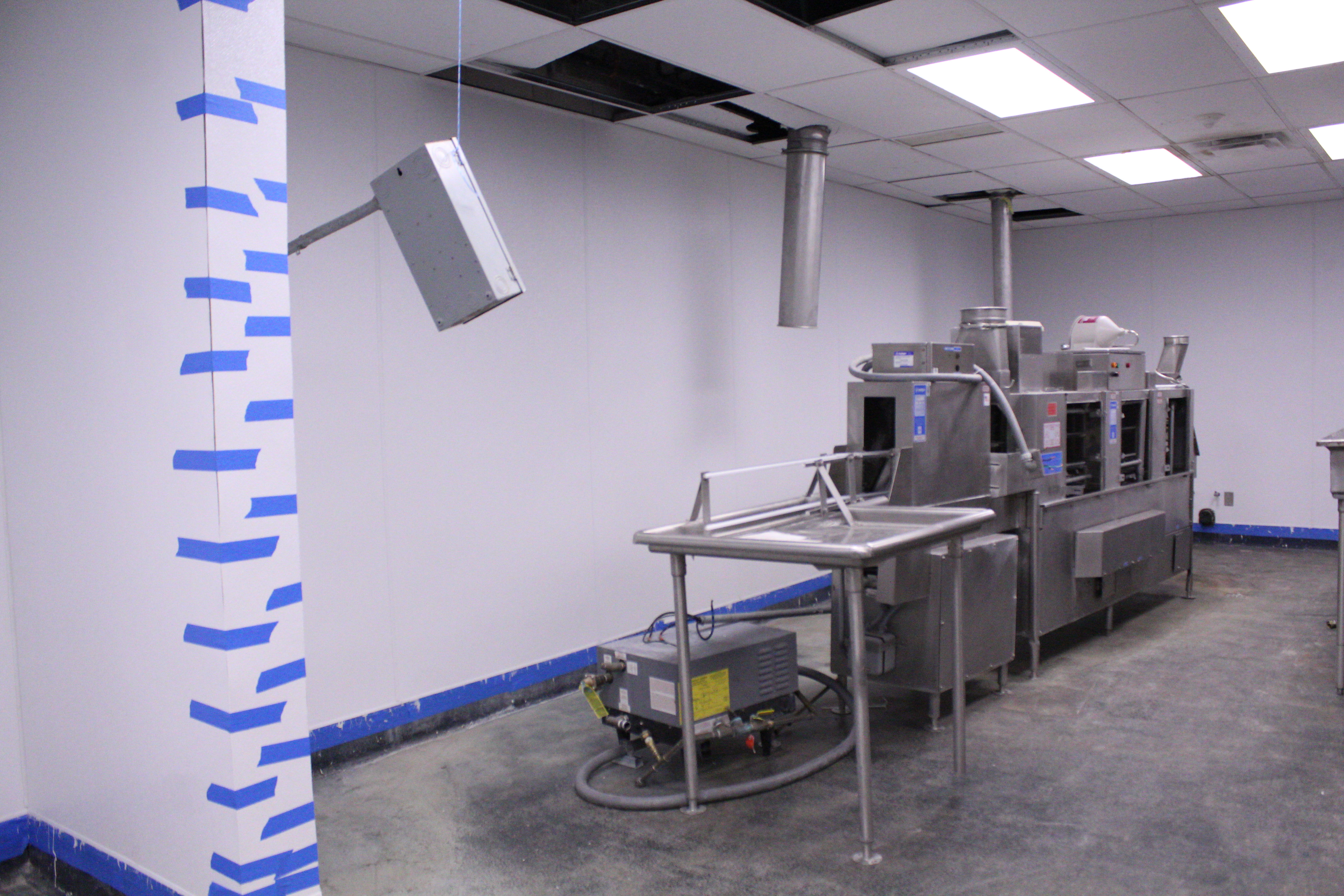 A portion of the kitchen in the Williamson County jail is undergoing renovations. The dishwasher is currently damaged by the jail’s hard water. This is on of the many construction projects in the jail. Photo by Nalani Nuylan.
