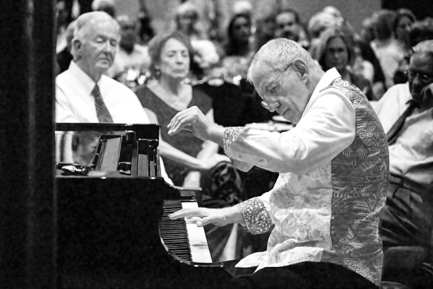 Anton Nel, one of Texas’s most revered pianists, delights the audience at a fundraiser for the Central Texas Philharmonic at Cimarron Hills Country Club Saturday night. An amalgam of the Georgetown Symphony Society and the Round Rock Symphony, CTP will launch its 2022-23 season with a “Patriotic Pops” concert Sunday, November 13, during Georgetown’s Field of Honor week in San Gabriel Park. GARY R. HOOK/GRHOOKPHOTO