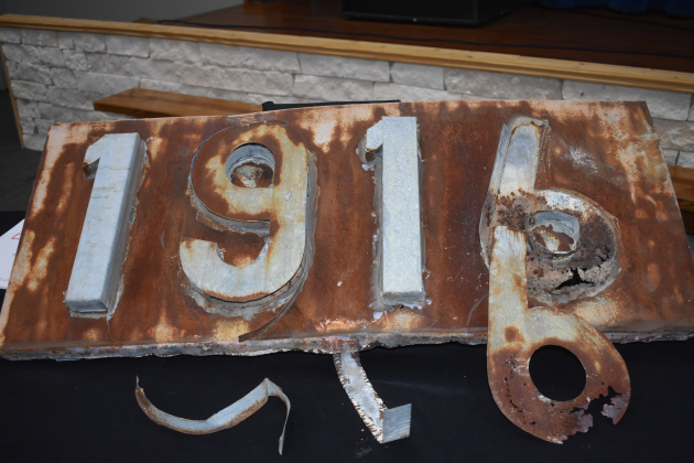The old date plaque salvaged from the 1916 Building
