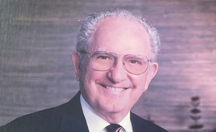 Douglas Mac Benold