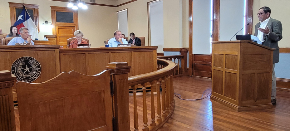 Williamson County Economic Development Partnership Executive Director Dave Porter gives an annual presentation to the Commissioners Court at the July 25 meeting. Photo by Nalani Nuylan. 