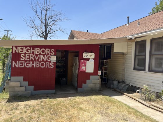  Neighbors Serving Neighbors is an open-concept food pantry in Bartlett. Photos by Abbey Archer