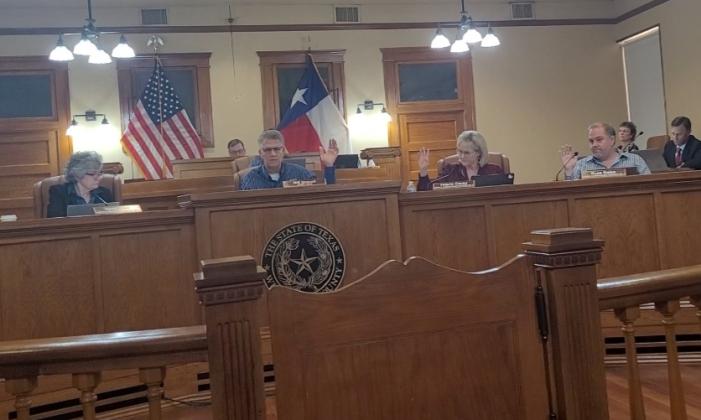 Three of the four Williamson County Court members voted to approve the resolution that supports Border Security during the March 5 meeting at the historic courthouse. Photo by Nalani Nuylan.