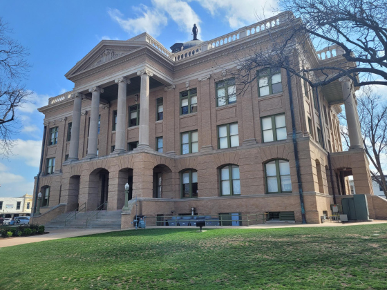 The Williamson County Auditor’s Office is located in the historic Courthouse in the Square. Photo by Nalani Nuylan.