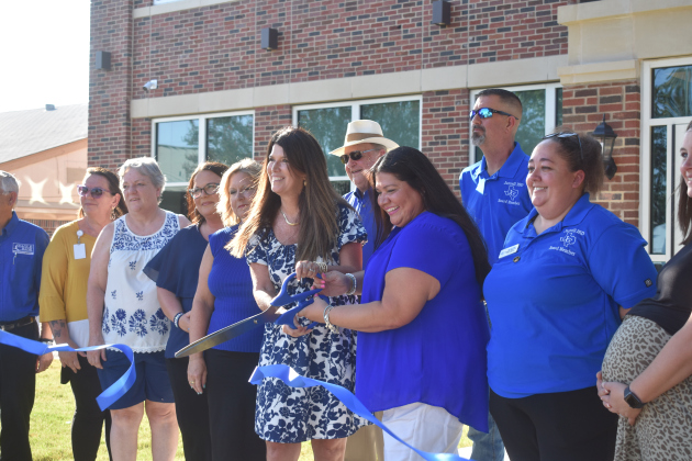 1916 Building ribbon-cutting