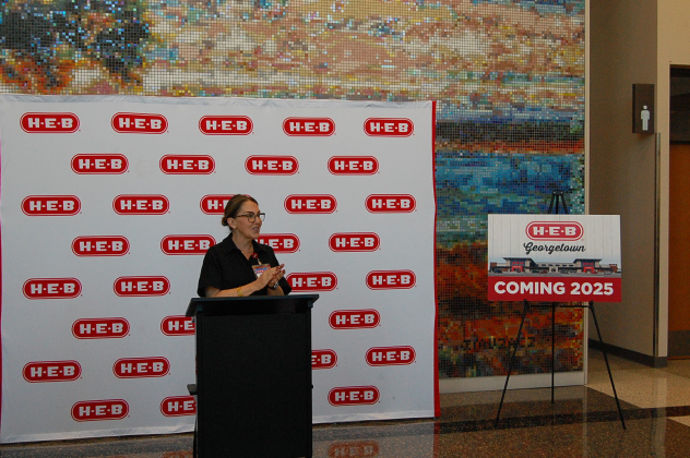 Heidi Anderson, senior director of public affairs for H-E-B, announces the company’s newest Georgetown store has broken ground. It will open next summer. (Photos by Kaitlyn Wilkes)