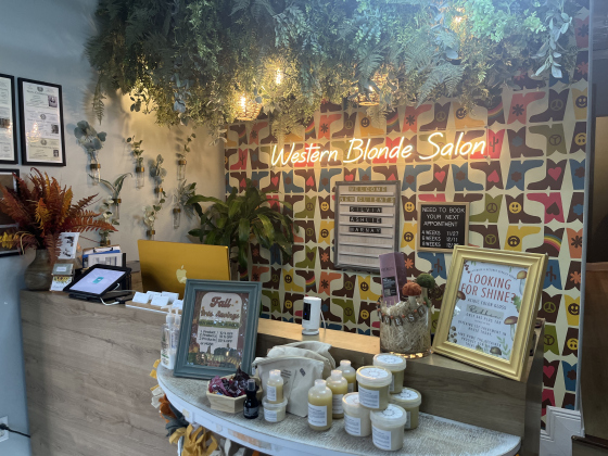 The check-in desk at Western Blonde Salon