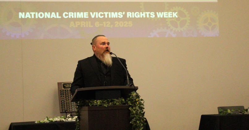 County Attorney Dee Hobbs gives the closing speech to the Crime Victims’ Rights Week award ceremony. Photo by Nalani Nuylan.