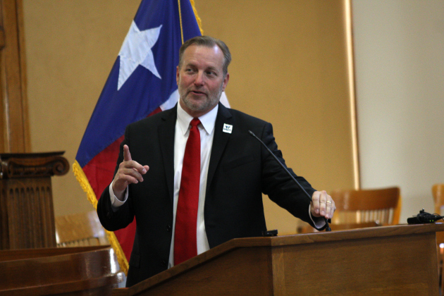 Steven Snell gives a speech about his priorities as the new Williamson County judge Monday afternoon, April 21.