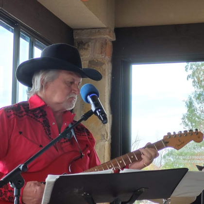 Al Kaler will perform at Dale’s Essenhaus.