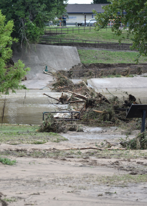 Debris and mud are everywhere at San Gabriel Park. Photos by Katherine Anthony