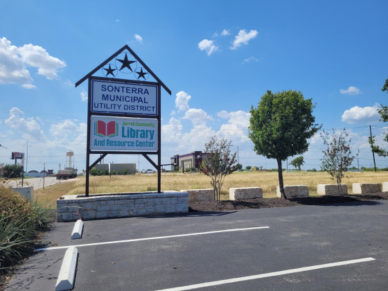 The Jarrell Community Library and Resource Center currently shares space with Sonterra Municipal Utility District. The library is in the process of moving to a new home. Photo by Nalani Nuylan.