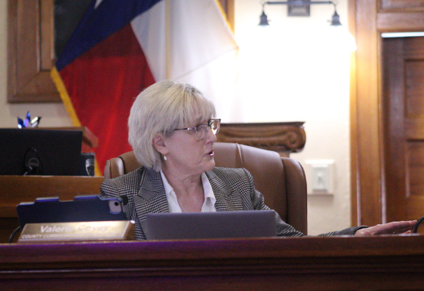 County Commissioner Valerei Covey explains her reasoning for the Lipstick project during the September 9 Commissioners Court meeting. Photo by Nalani Nuylan.