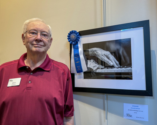 Don Ballard’s photo “Crossover” won Best of Show at the Sun City Photo Club competition.
