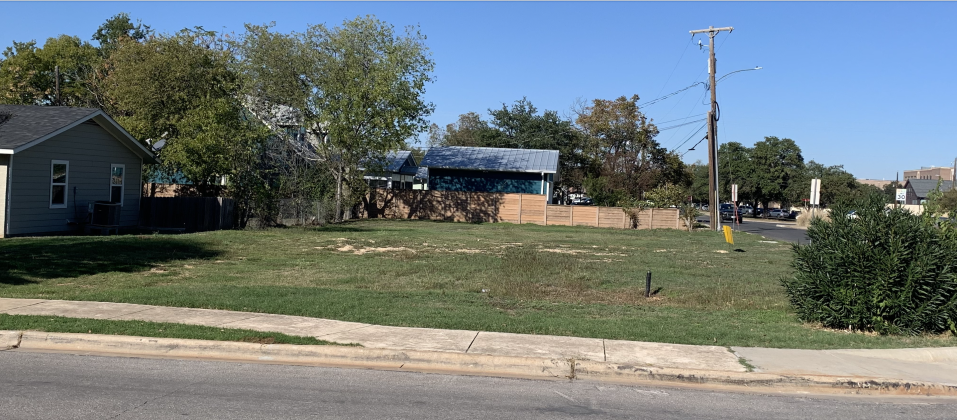 A Georgetown property, which used to have a house on it, has been zoned C3 since the 1970s. It is now zoned C1, the city’s lowest commercial zoning. (Photo by Kaitlyn Wilkes)