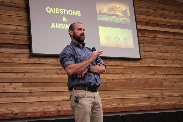 Salado family doctor, Dr. Matthew Altman, told audience members that the transmission lines might be damaging to a person’s health. Photo by Nalani Nuylan.