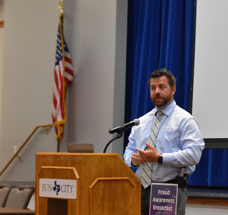 Steve Rogers from the Williamson County Sheriff’s Department spoke about different scams.   Photo by Nicholas Cicale