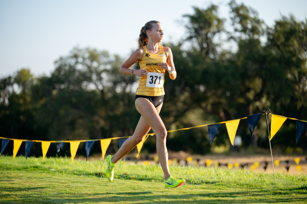  Sophomore cross-country runner Addison Jackson. The photo was taken by Carlos Barrón