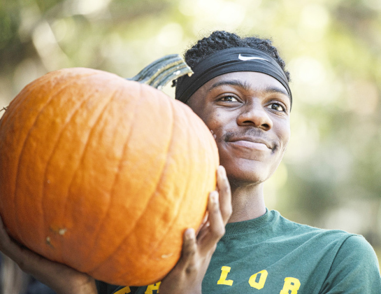 Jayshawn Ross, 17, a Taylor High School senior and a National Honor Society member, was one of the volunteers at Taylor’s First United Methodist Church.