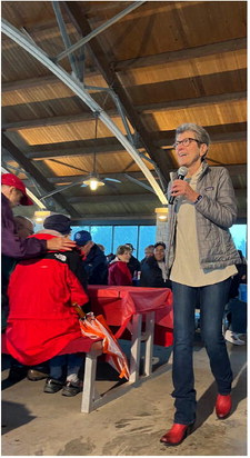 Brenda Alicea speaks to the crowd.