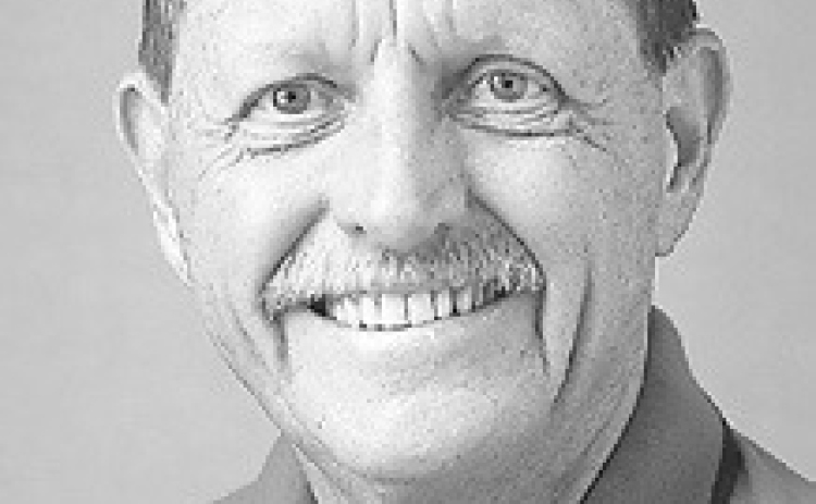 Southwestern ends fall golf season