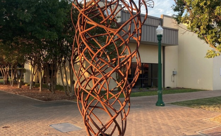 Tim Glover’s “Whirlwind” was awarded First Place. (Photos courtesy Georgetown Arts and Culture Board)