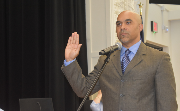 Newly-elected trustee Anthony Blankenship taking the GISD Board of Trustees’ oath of office May 15.  Photos by Katherine Anthony