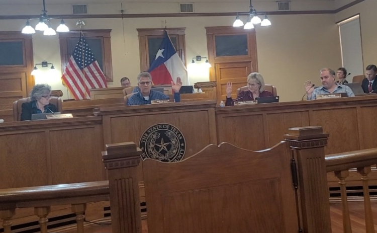 Three of the four Williamson County Court members voted to approve the resolution that supports Border Security during the March 5 meeting at the historic courthouse. Photo by Nalani Nuylan.