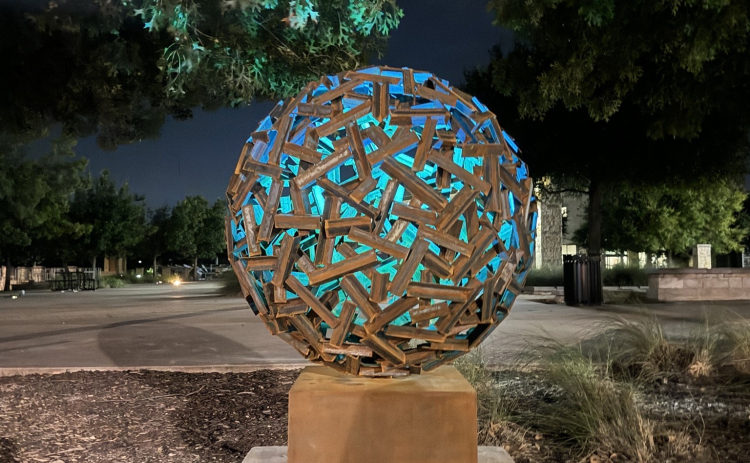 New sculpture “Angle” by Travis Seeger is part of the public art collection in Round Rock.