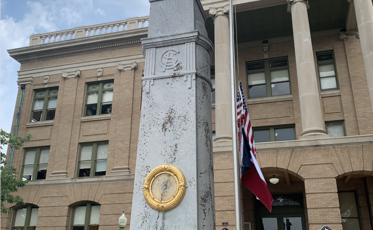 The Confederate monument outside the Williamson County Courthouse was vandalized for the second time on the night of May 14. (Photo by Kaitlyn Wilkes)