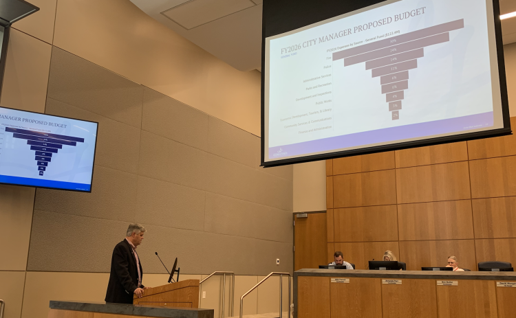 City Manager David Morgan, left, presents the proposed budget for the 2026 fiscal year to Georgetown City Council members. (Photo by Kaitlyn Wilkes)